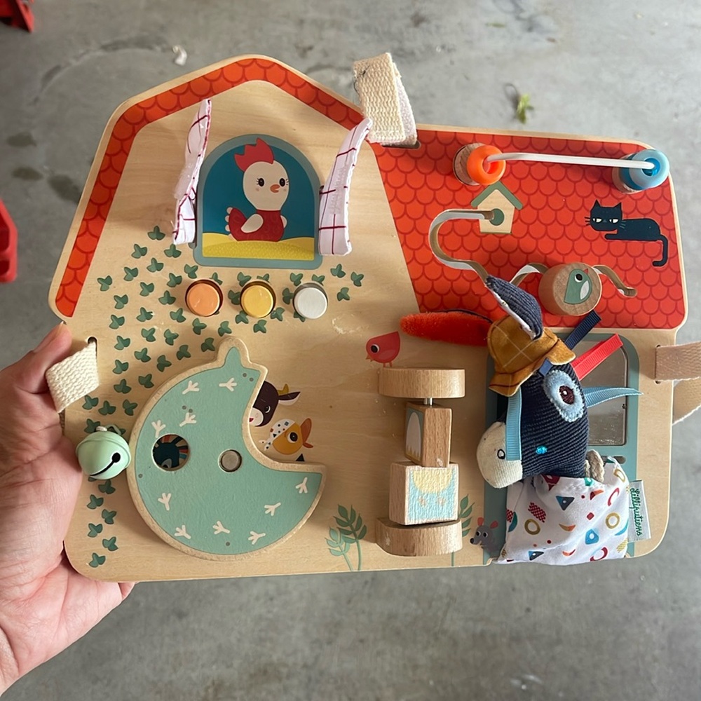 Wooden interactive toy for babies